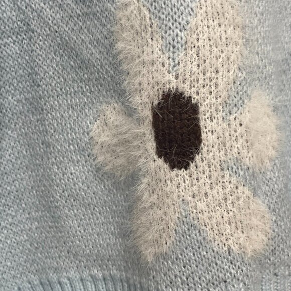 sweater - Picture 5 of 6